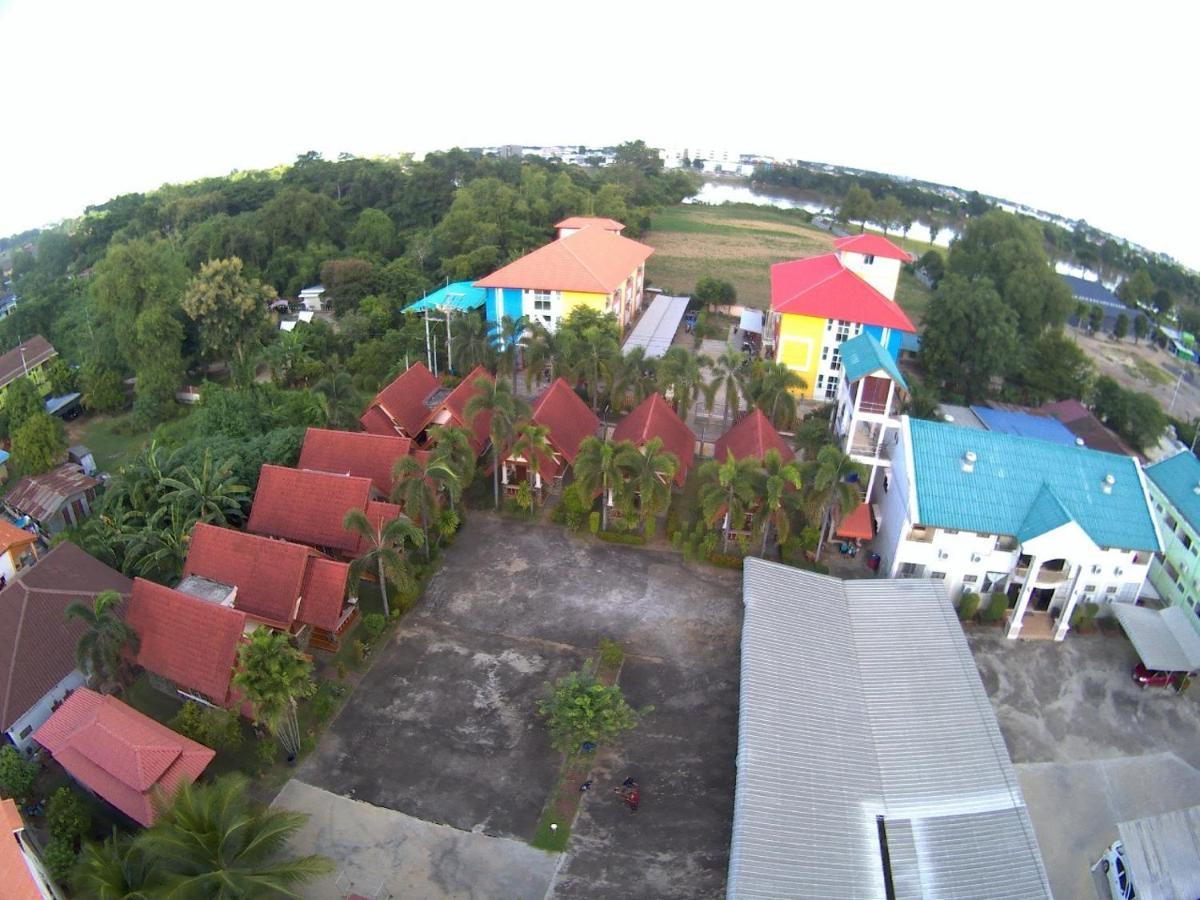 Bunraksa Resort Kamphaeng Phet Bagian luar foto